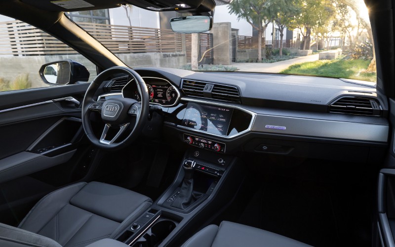 Hillsboro OR - 2022 Audi Q3's Interior