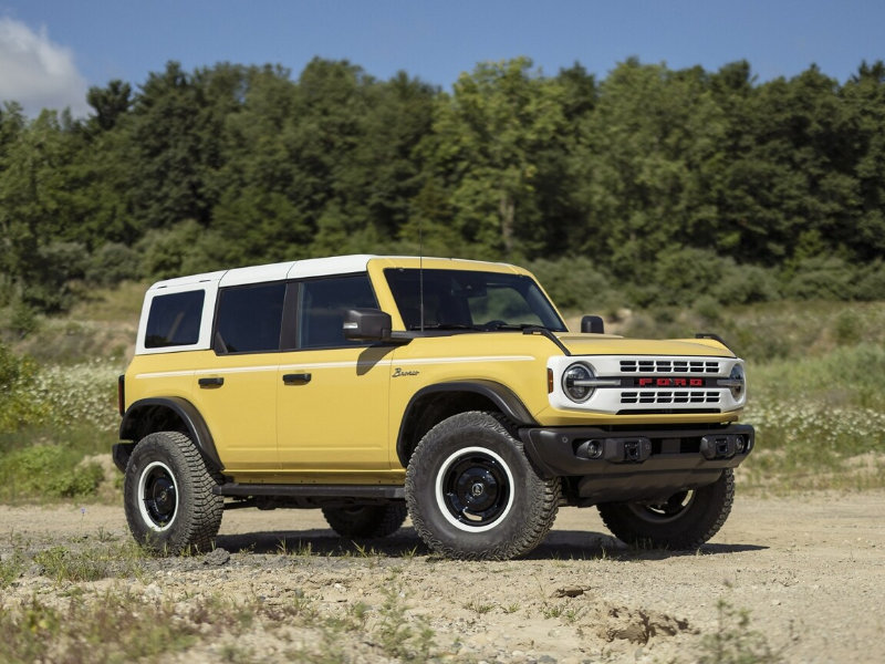 The 2024 Ford Bronco is ready to conquer off-roading near Catalina AZ